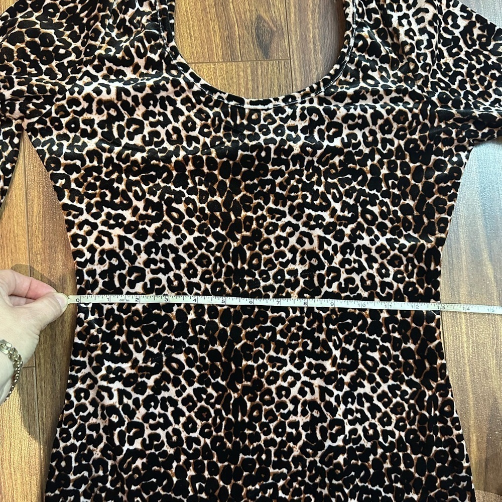 Gorgeous bodycon animal print dress - Picture 5 of 7